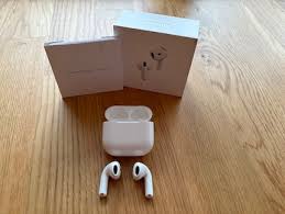 AIRPODS 4