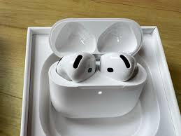 AIRPODS 4